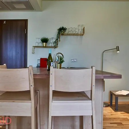 Silver Apartman - Hostaid