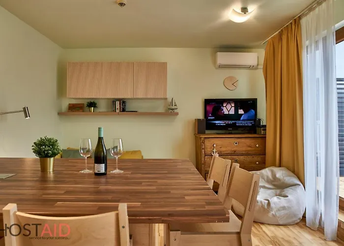 Silver Apartman - Hostaid